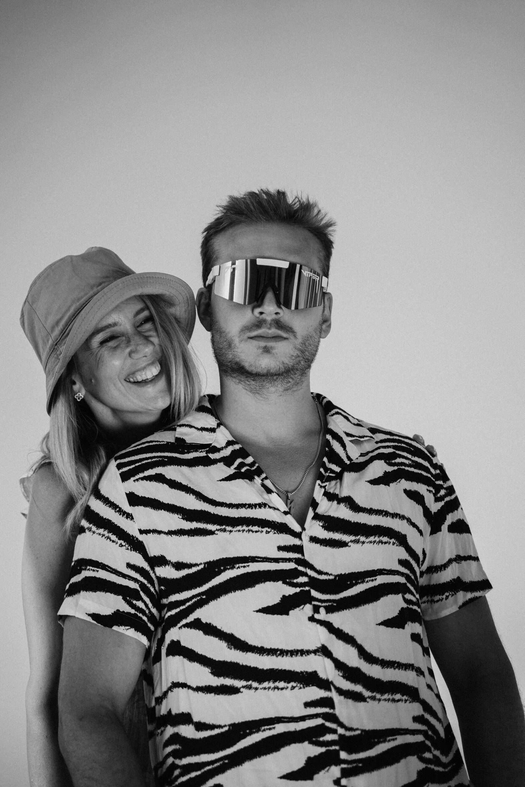 JanxYvonne_@Samsxcam @Foursum-1